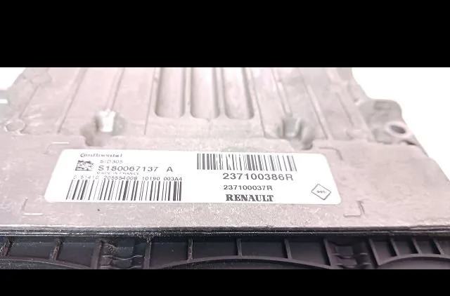 Calculateur moteur Renault MEGANE III 3-5 portes (BZ0-1_, B3_) 1.5 dci (bz09, bz0d, bz1w, bz29, bz14) (2009) 5 portes occasion