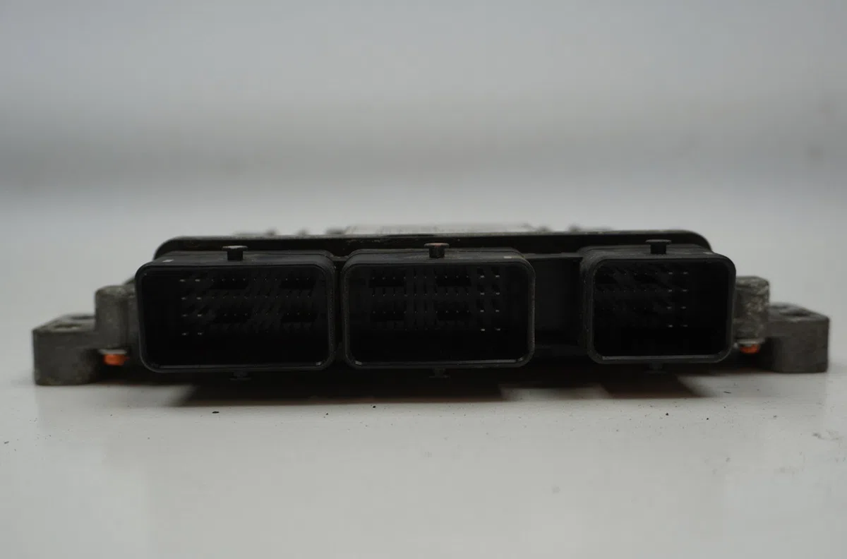 Calculateur moteur Renault MEGANE III 3-5 portes (BZ0-1_, B3_) 1.5 dci (bz0c) (2008-2015) 5 portes occasion — photo 2