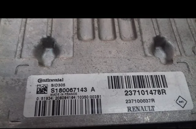 Calculateur moteur Renault MEGANE III Coupé (DZ0-1_) 1.5 dci (dz09, dz0d, dz1f, dz1g, dz14, dz29) (2009-2015) 3 portes occasion