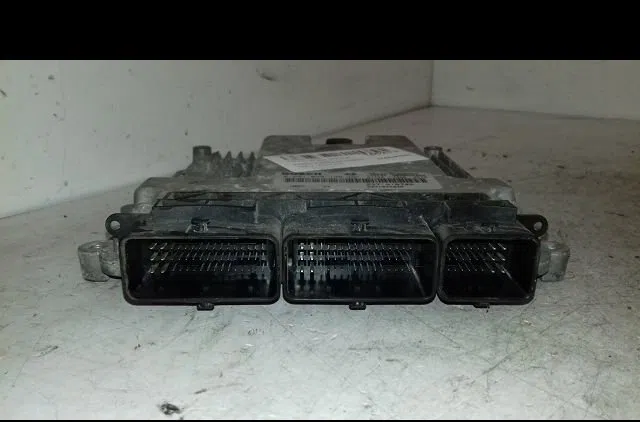 Calculateur moteur Renault MEGANE III Coupé (DZ0-1_) 1.6 dci (dz00, dz12, dz2a, dz13) (2011-2015) occasion — photo 3