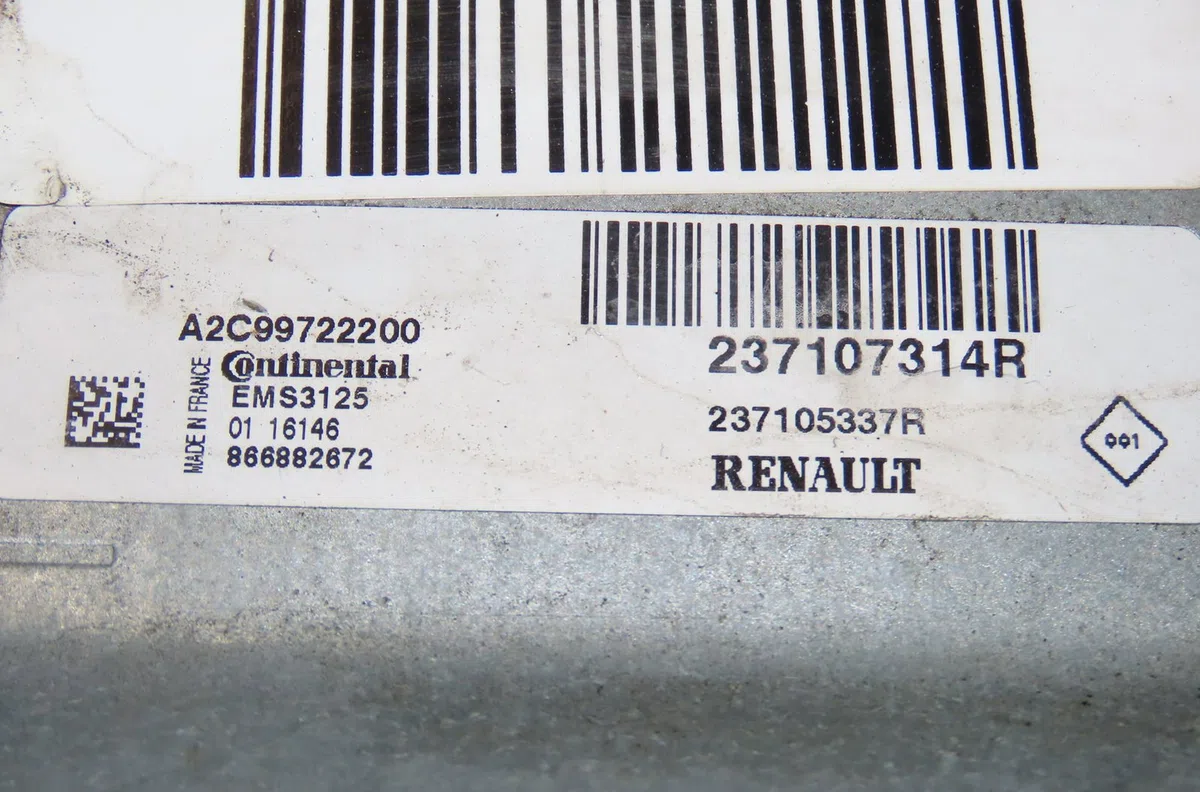 Calculateur moteur Renault MEGANE III Coupé (DZ0-1_) 2.0 r.s. (2008) occasion — photo 4