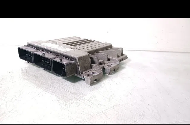 Calculateur moteur Renault MEGANE III Grandtour (KZ0-1) 1.5 dci (kz1m, kz1w, kz0r) (2009) occasion — photo 2
