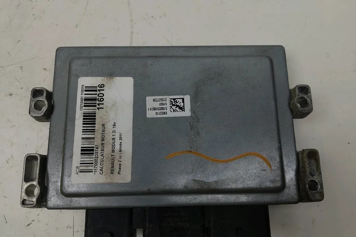 Calculateur moteur Renault MODUS - GRAND MODUS (F-JP0_) 1.2 (jp0c, jp0k, fp0c, fp0k, fp0p, jp0p, jp0t) (2004) 5 portes occasion — photo 2