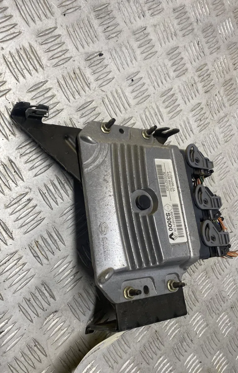 Calculateur moteur RENAULT SCENIC 2 PHASE 1 occasion
