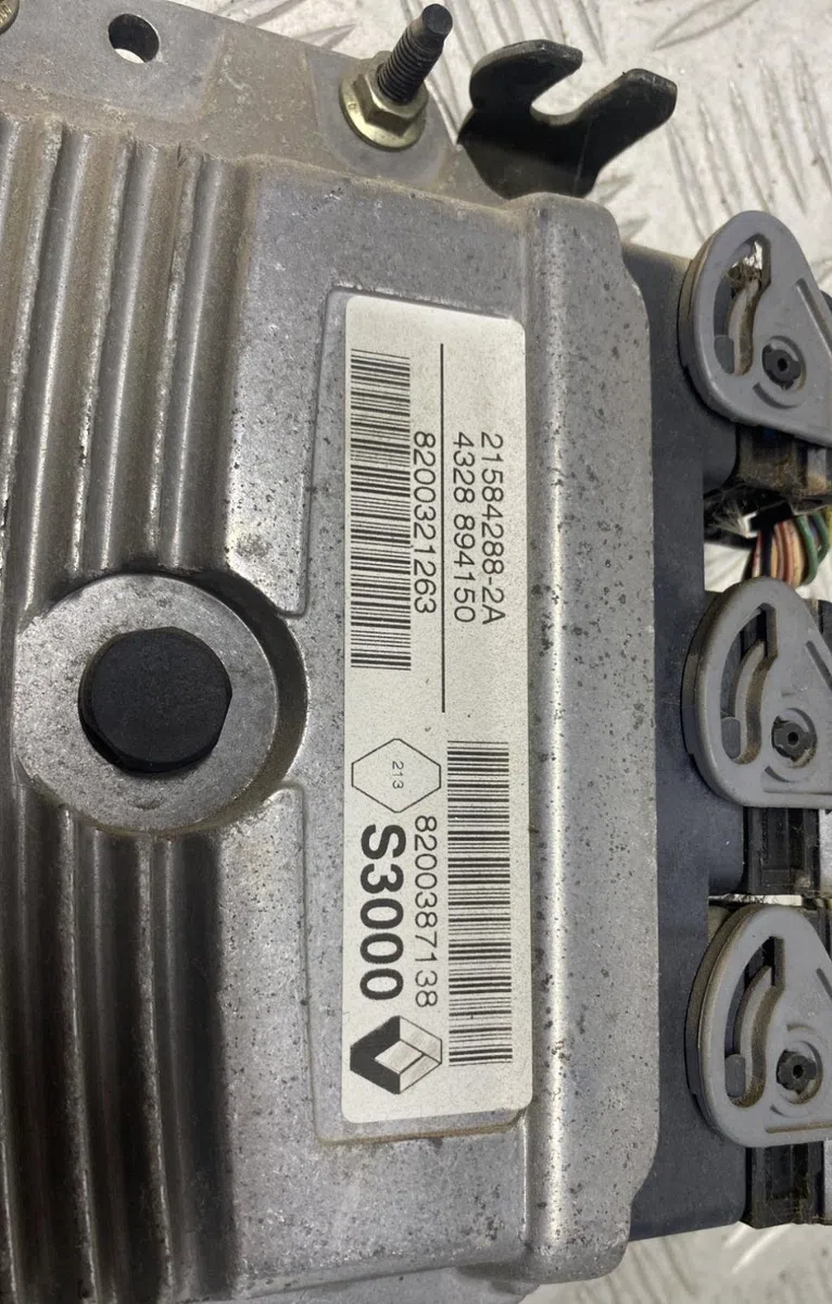 Calculateur moteur RENAULT SCENIC 2 PHASE 1 occasion