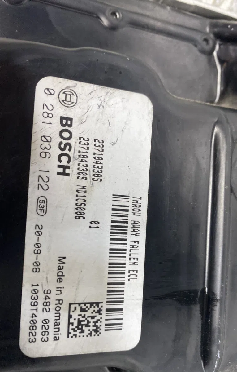 Calculateur moteur RENAULT SCENIC 4 occasion — photo 4