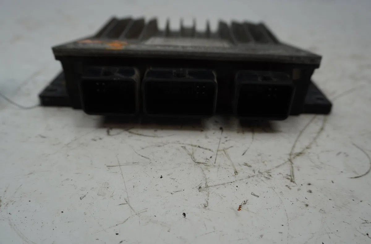 Calculateur moteur Renault SCÉNIC II (JM0-1_) 1.5 dci (jm02, jm13) (2003-2005) occasion — photo 3