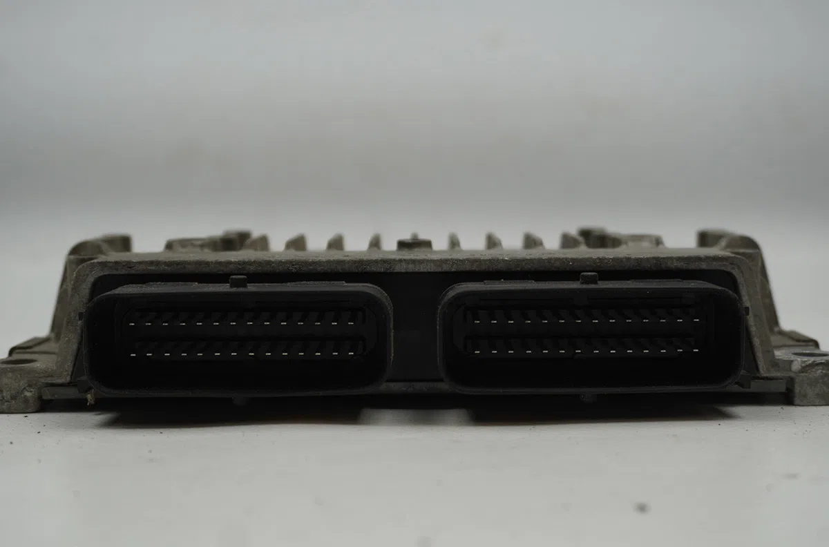 Calculateur moteur Renault SCÉNIC II (JM0-1_) 1.6 16v (jm1r) (2005-2008) occasion