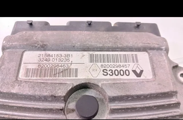 Calculateur moteur Renault SCÉNIC II (JM0-1_) 2.0 (jm05, jm0u, jm1n, jm1u, jm2v) (2003-2009) occasion
