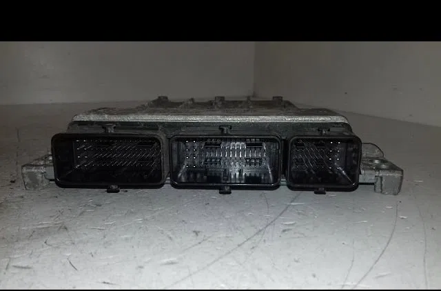 Calculateur moteur Renault SCÉNIC III (JZ0-1_) 1.2 tce (2012) occasion — photo 2