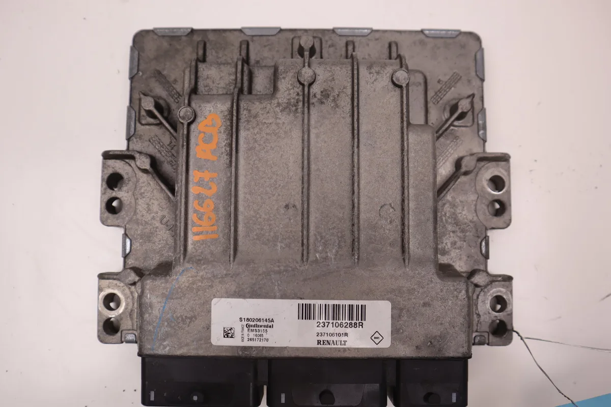 Calculateur moteur Renault SCÉNIC III (JZ0-1_) 1.2 tce (jz16) (2013) occasion