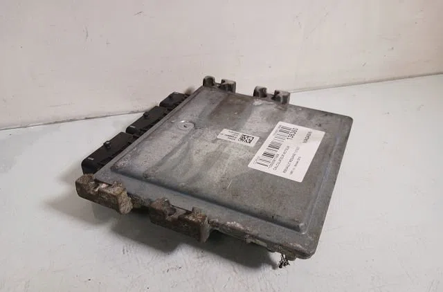 Calculateur moteur Renault SCÉNIC III (JZ0-1_) 1.5 dci (2009) 5 portes occasion — photo 2