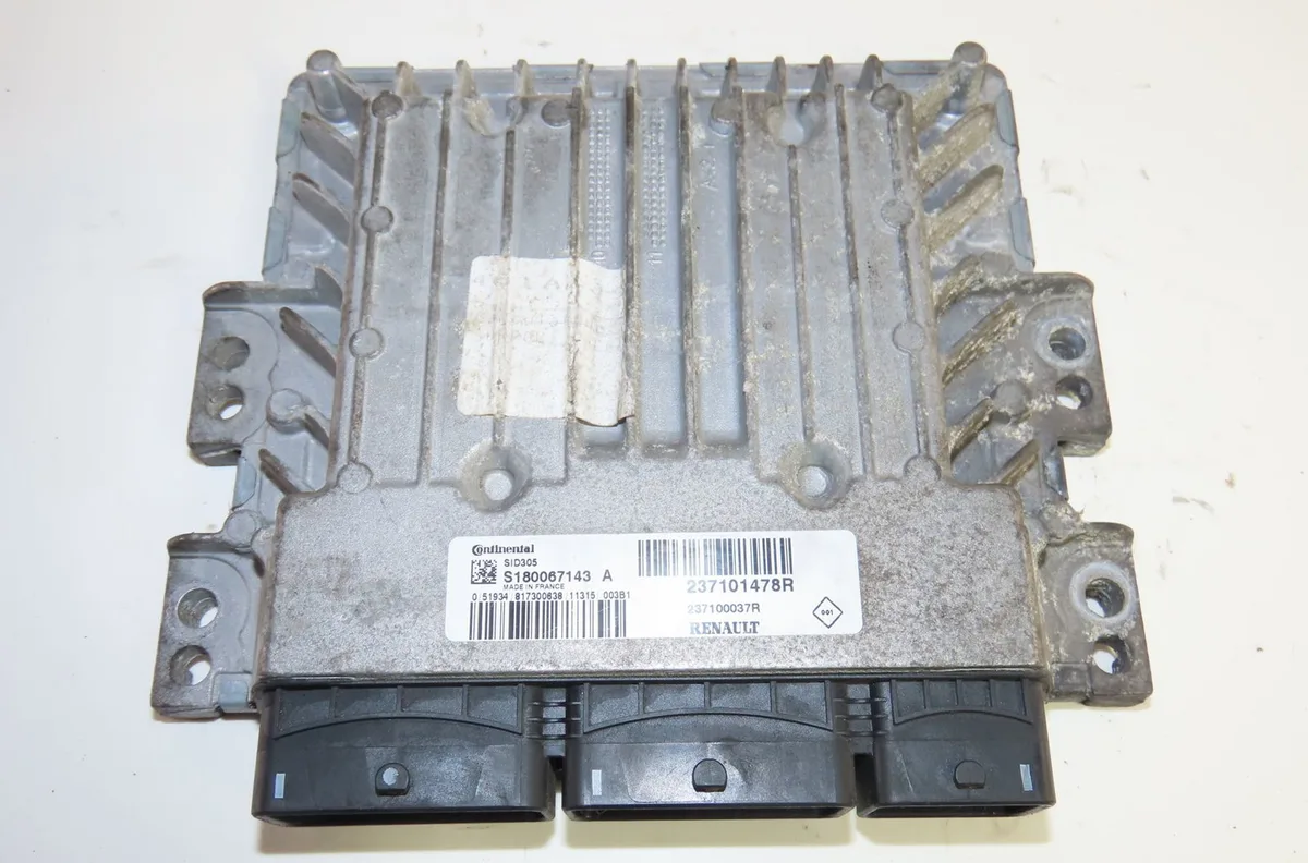 Calculateur moteur Renault SCÉNIC III (JZ0-1_) 1.5 dci (2009) 5 portes occasion