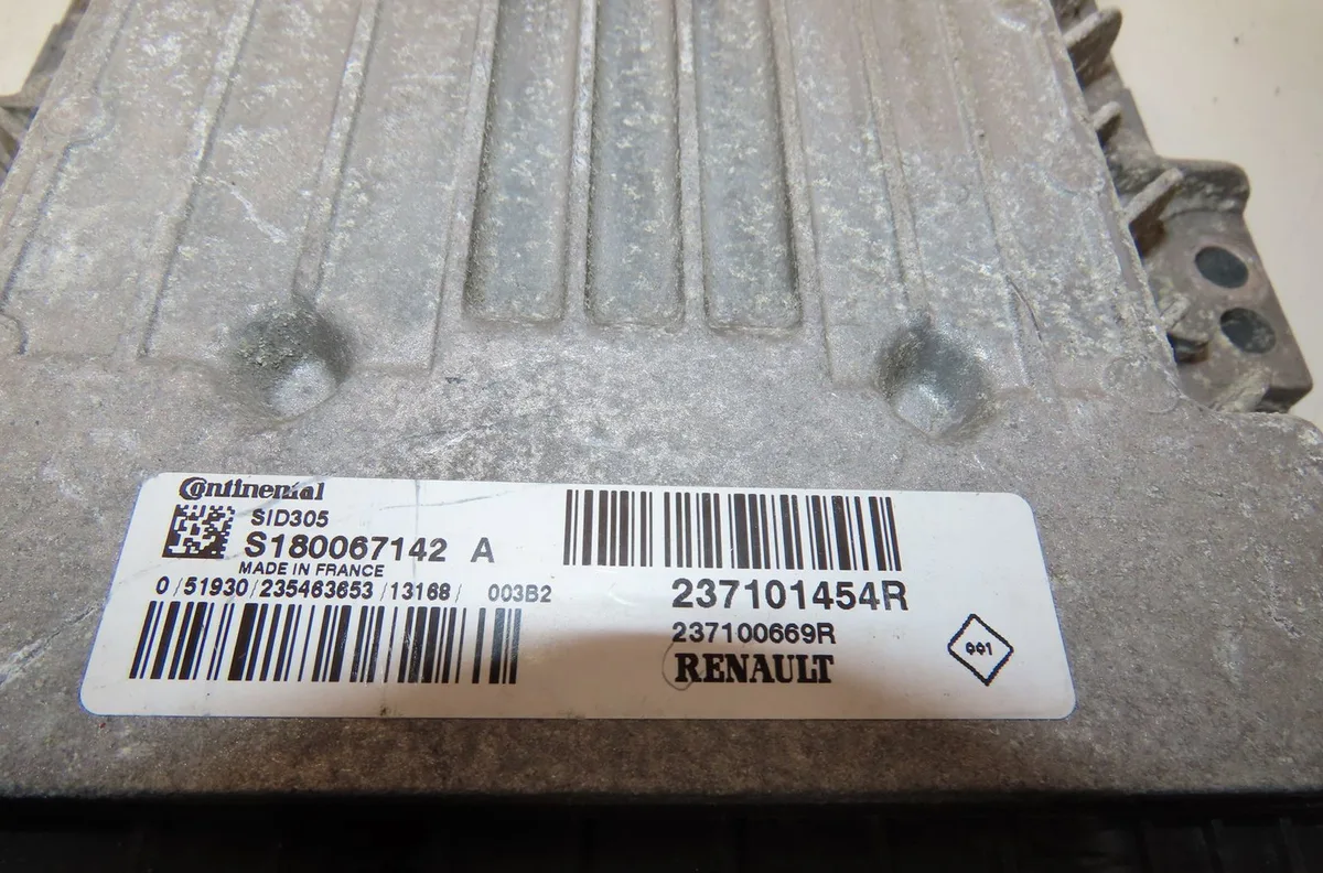 Calculateur moteur Renault SCÉNIC III (JZ0-1_) 1.5 dci (jz02, jz0r) (2010) occasion