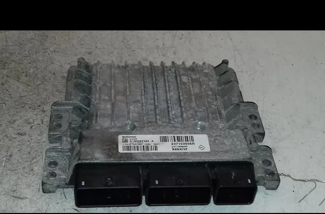 Calculateur moteur Renault SCÉNIC III (JZ0-1_) 1.5 dci (jz02, jz0r) (2010) occasion — photo 2