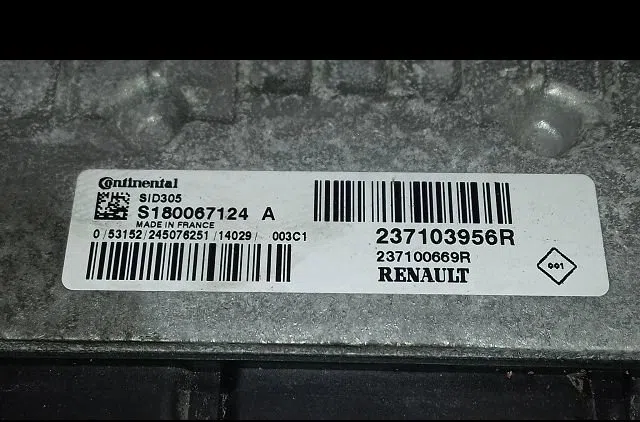 Calculateur moteur Renault SCÉNIC III (JZ0-1_) 1.5 dci (jz02, jz0r) (2010) occasion — photo 4
