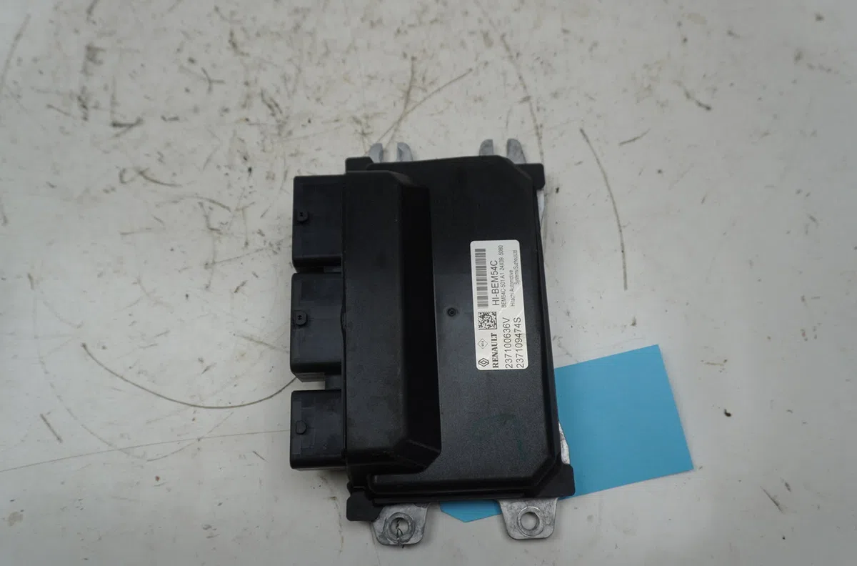 Calculateur moteur Renault SYMBIOZ 1.6 e-tech 145 (2024) occasion