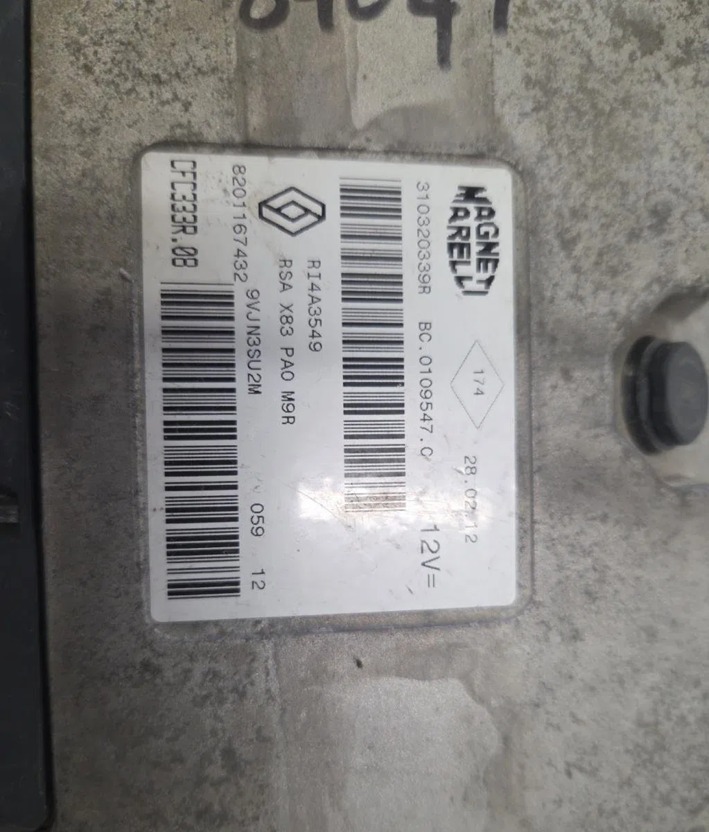 Calculateur moteur RENAULT TRAFIC 2 PHASE 2 occasion — photo 4