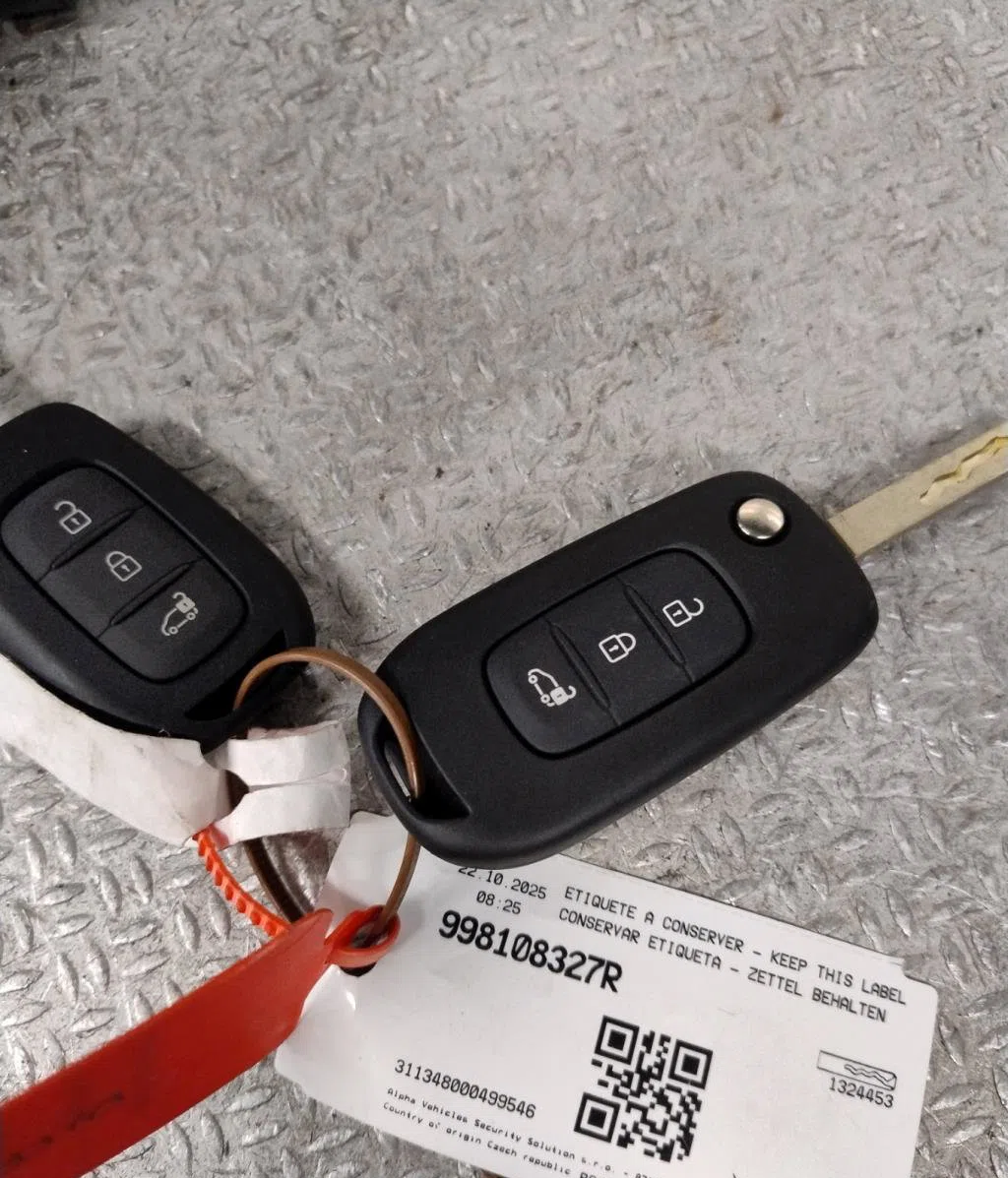 Calculateur moteur RENAULT TRAFIC 3  0 occasion — photo 3