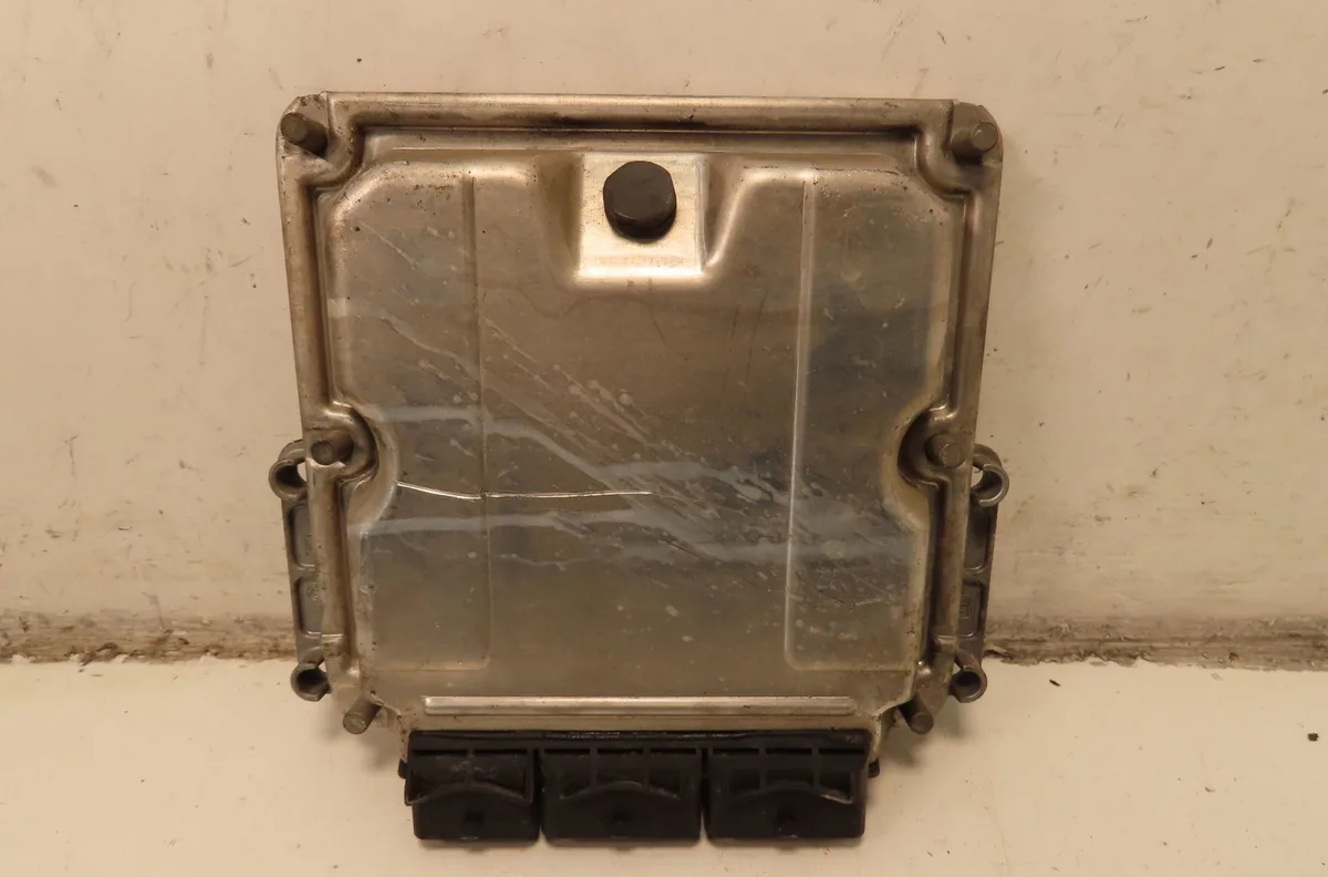 Calculateur moteur Renault TRAFIC II Camionnette (FL) 1.9 dci 100 (fl0c) (2001-2006) occasion