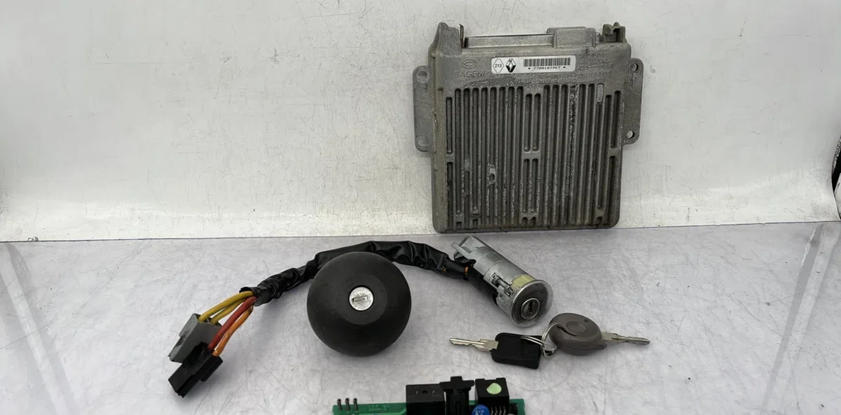 Calculateur moteur RENAULT TWINGO 1 PHASE 1 occasion — photo 2