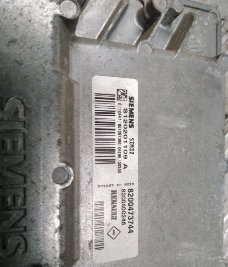 Calculateur moteur Renault TWINGO I (C06_) 1.2 16v (c06c, c06d, c06k) (2001-2007) 3 portes occasion — photo 2