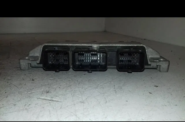 Calculateur moteur Renault TWINGO II (CN0_) 1.2 16v (cn0k, cn0v) (2007) 3 portes occasion — photo 2