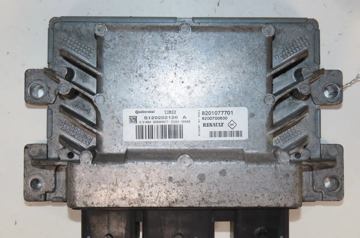 Calculateur moteur Renault WIND (E4M_) 1.2 (e4mf) (2010) occasion