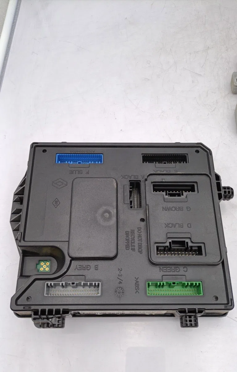 Calculateur moteur RENAULT ZOE 1 occasion — photo 3
