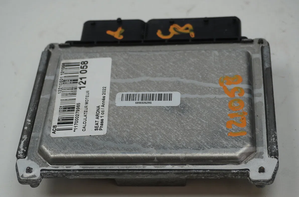 Calculateur moteur Seat ARONA (KJ7, KJP) 1.0 tsi (2017) occasion — photo 3