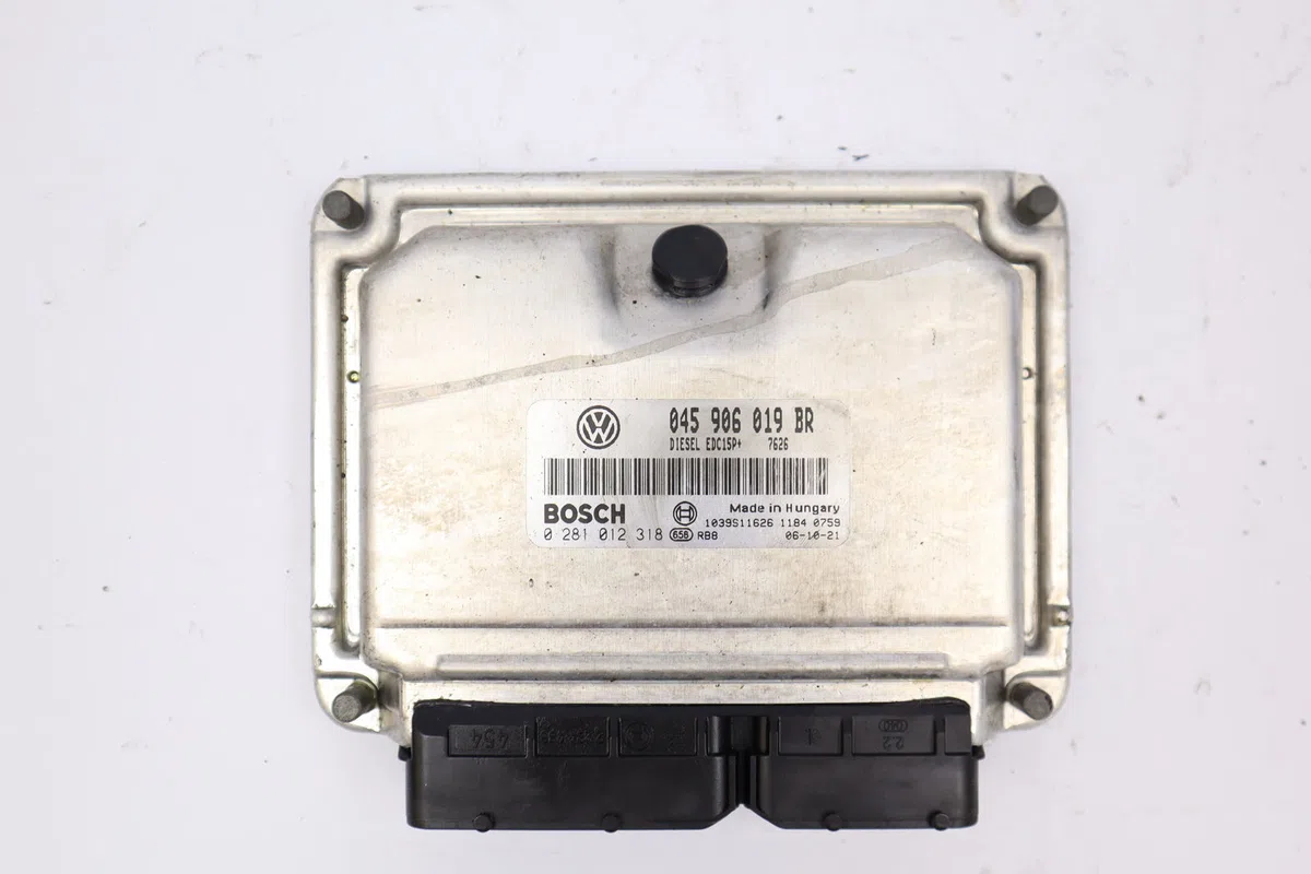Calculateur moteur Seat CORDOBA (6L2) 1.4 tdi (2002-2005) occasion — photo 2