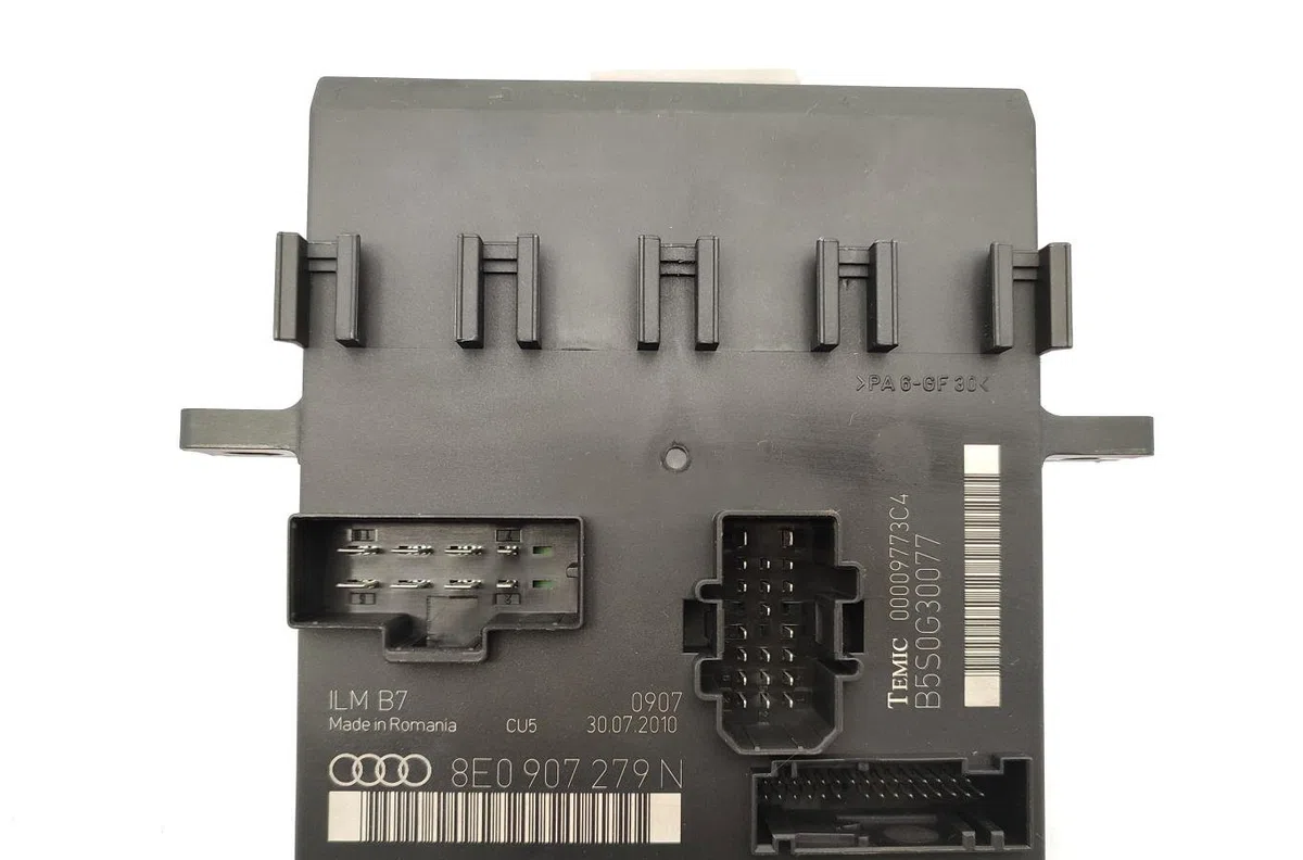 Calculateur moteur SEAT EXEO ST BREAK occasion — photo 4