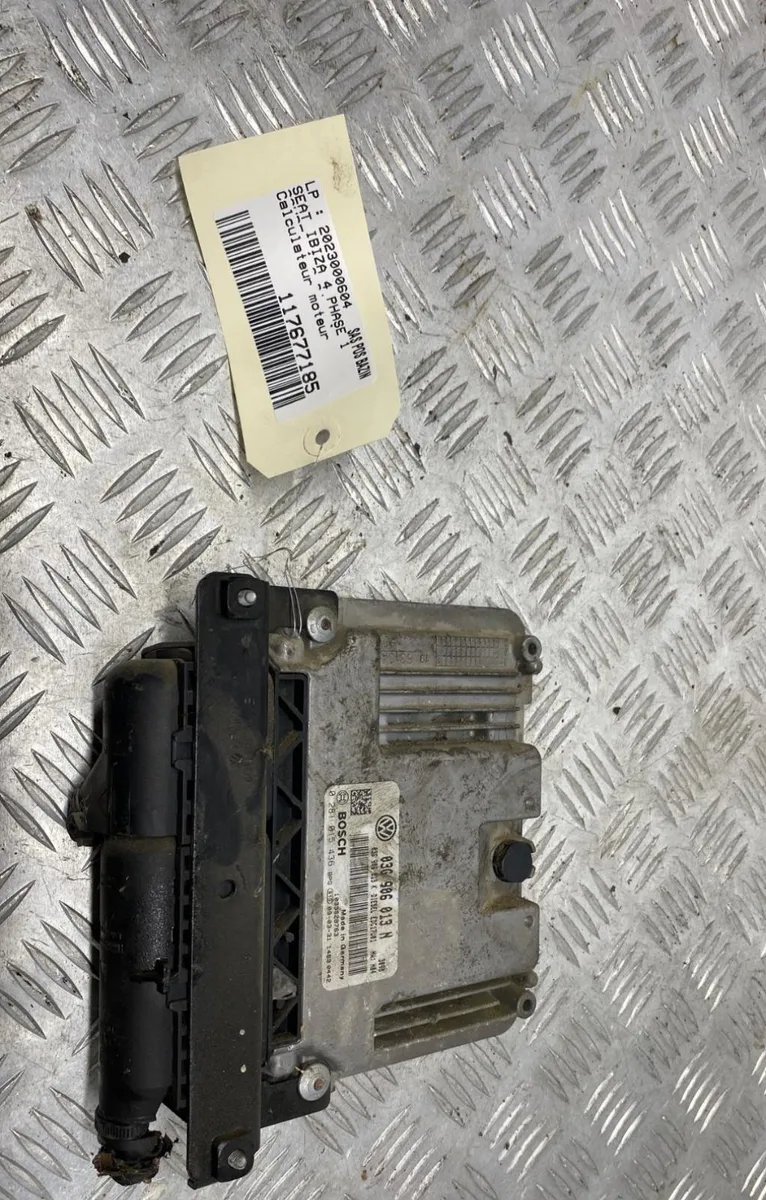 Calculateur moteur SEAT IBIZA 4 PHASE 1 COUPE occasion