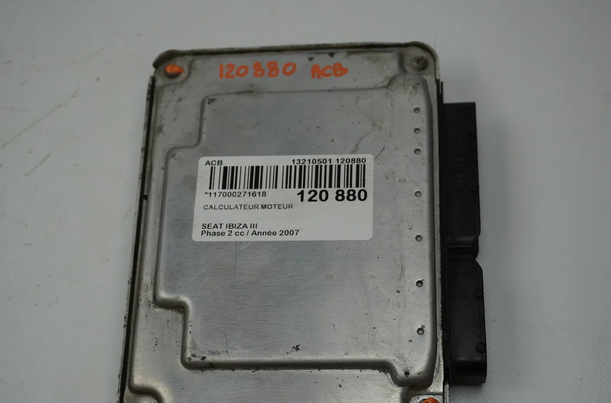 Calculateur moteur Seat IBIZA III (6L1) 1.9 tdi (2002-2009) occasion