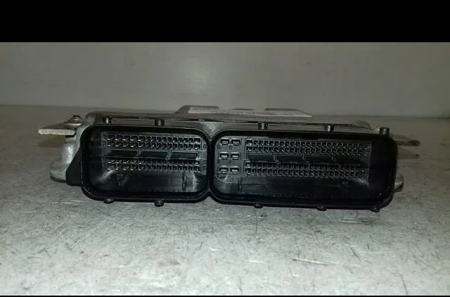Calculateur moteur Seat IBIZA IV SC (6J1, 6P5) 1.4 tdi (2008-2010) occasion — photo 3