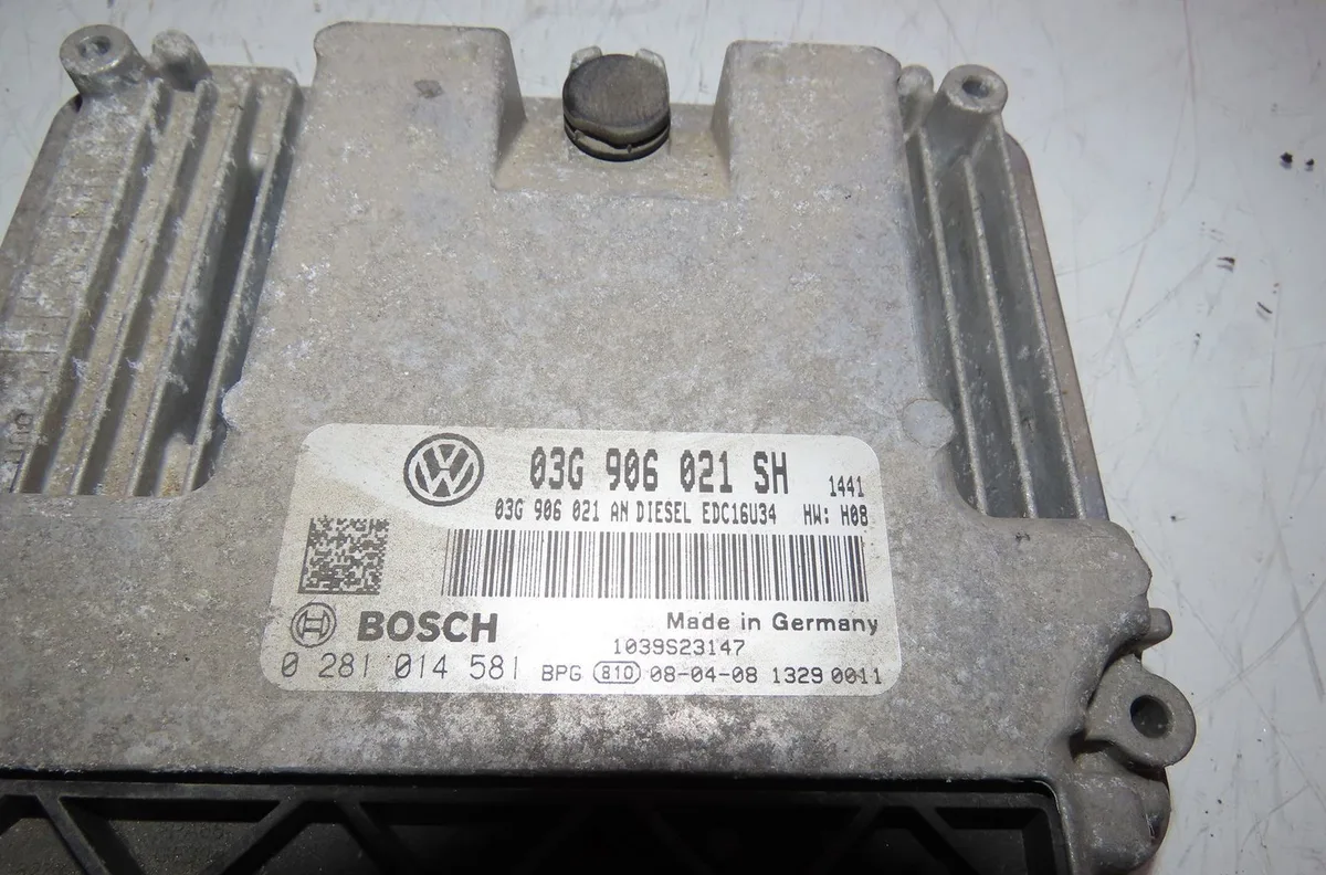 Calculateur moteur Seat LEON (1P1) 1.9 tdi (2005-2010) occasion