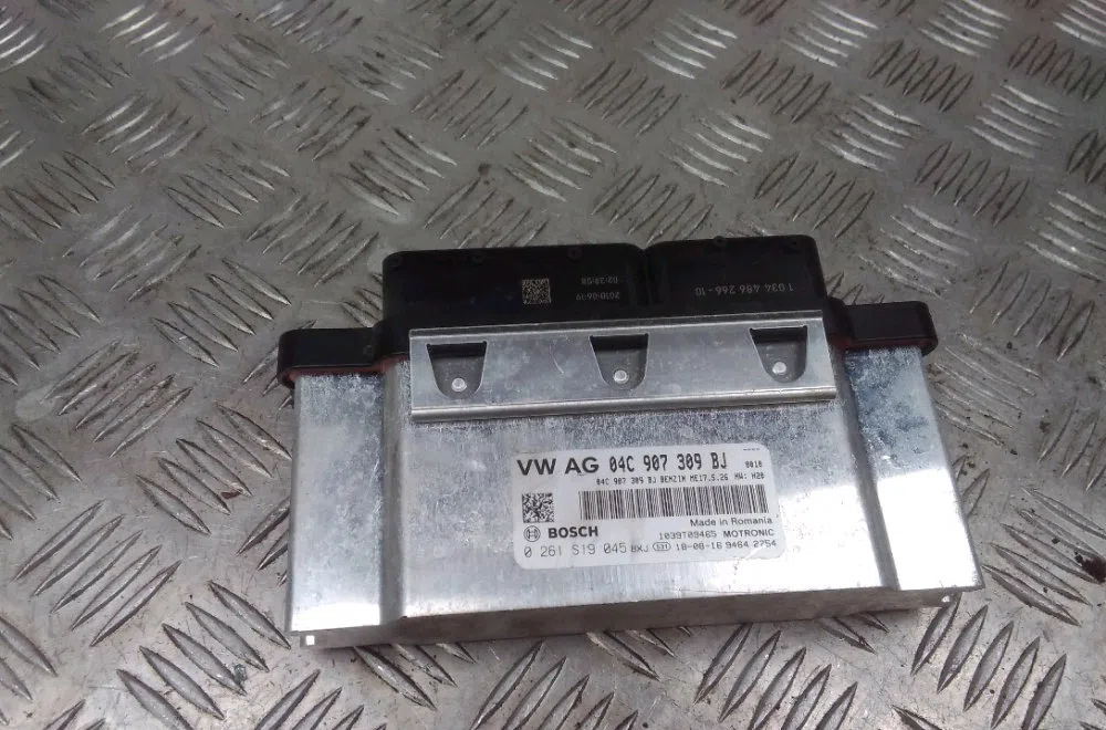 Calculateur moteur Skoda FABIA III (NJ3) 1.0 (2014-2021) occasion — photo 2