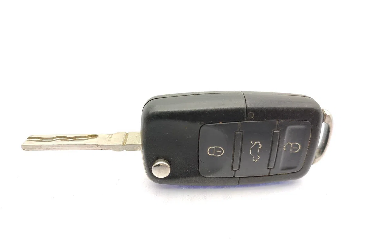 Calculateur moteur SKODA OCTAVIA 2 PHASE 1 occasion — photo 3