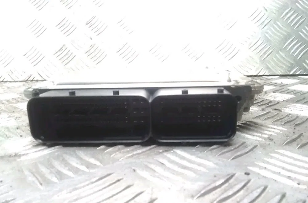 Calculateur moteur Skoda OCTAVIA II (1Z3) 1.9 tdi (2004-2010) occasion