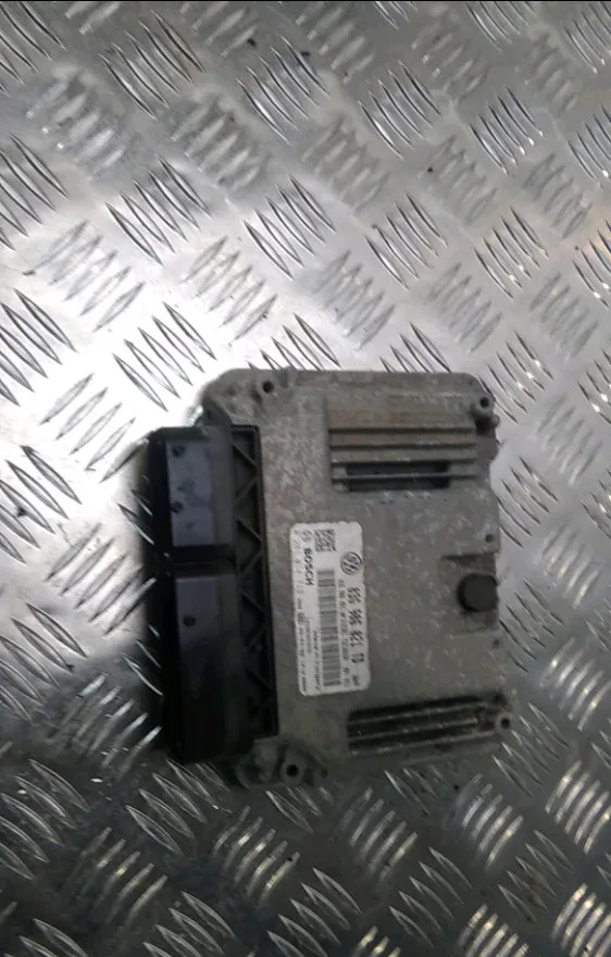 Calculateur moteur Skoda OCTAVIA II (1Z3) 2.0 tdi (2010-2013) occasion