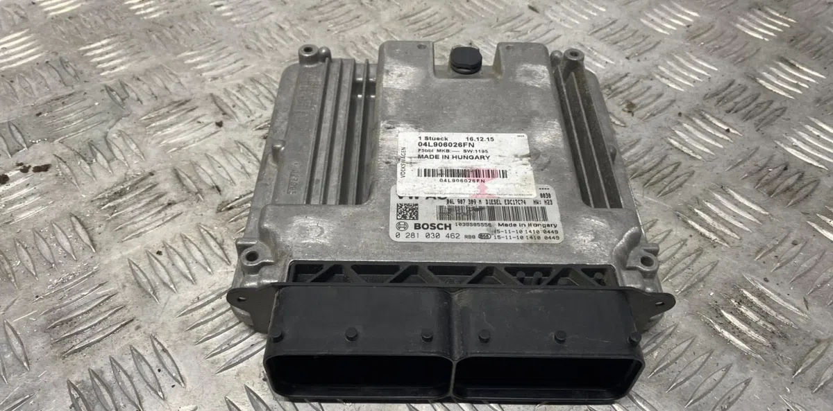 Calculateur moteur SKODA SUPERB 3 PHASE 1 occasion — photo 2