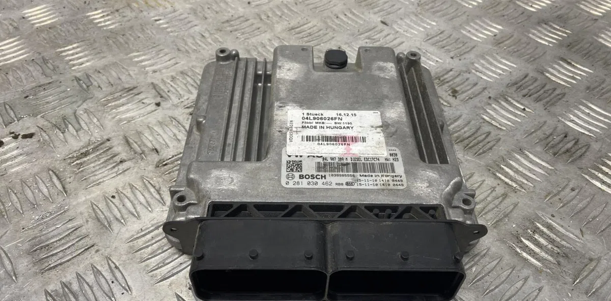 Calculateur moteur SKODA SUPERB 3 PHASE 1 occasion — photo 4