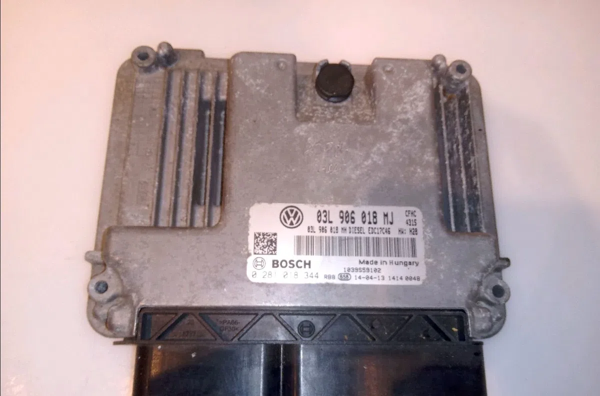 Calculateur moteur Skoda YETI (5L) 2.0 tdi (2011-2017) occasion — photo 2