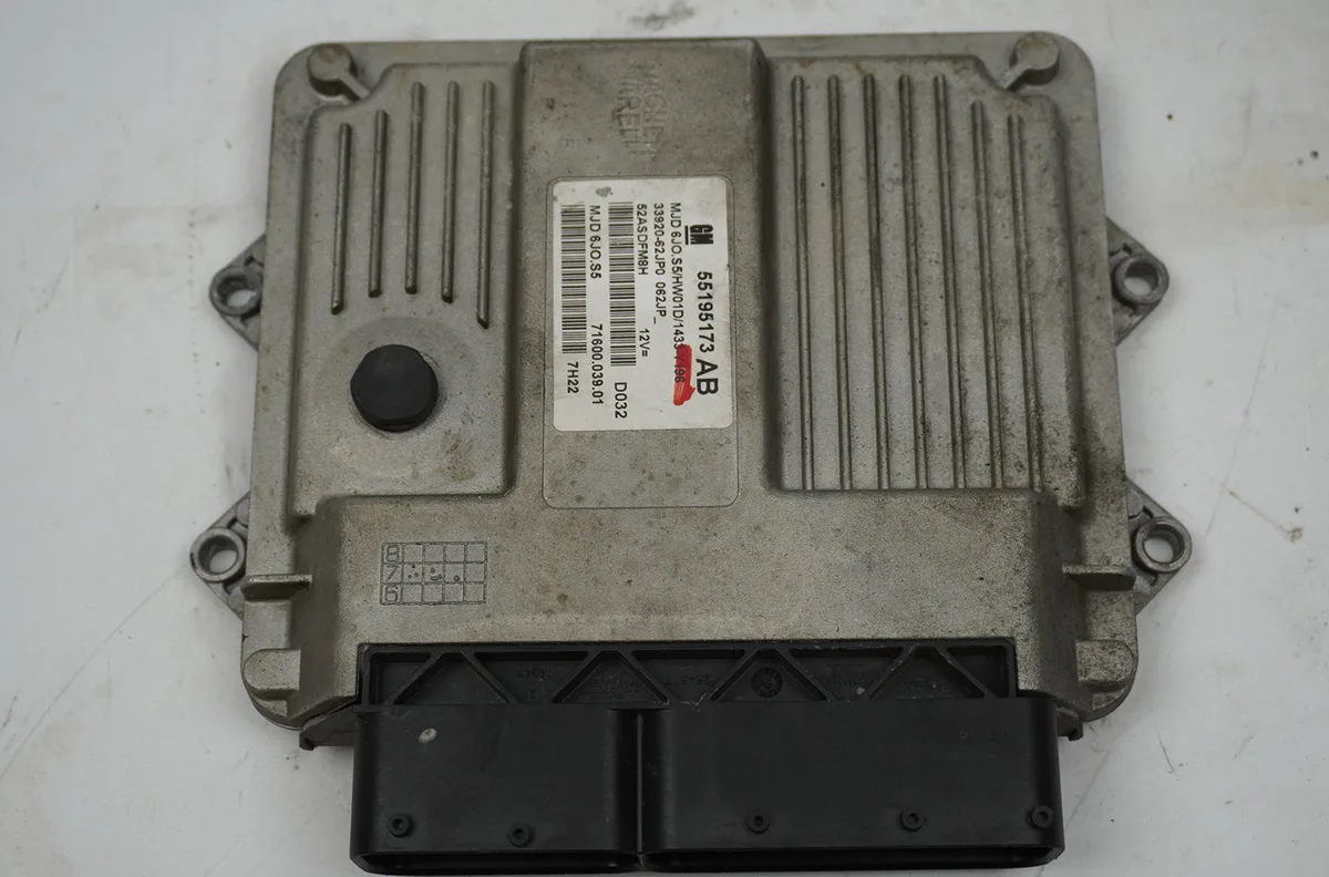 Calculateur moteur Suzuki SWIFT III (MZ, EZ) 1.3 ddis (rs 413d) (2005) 5 portes occasion