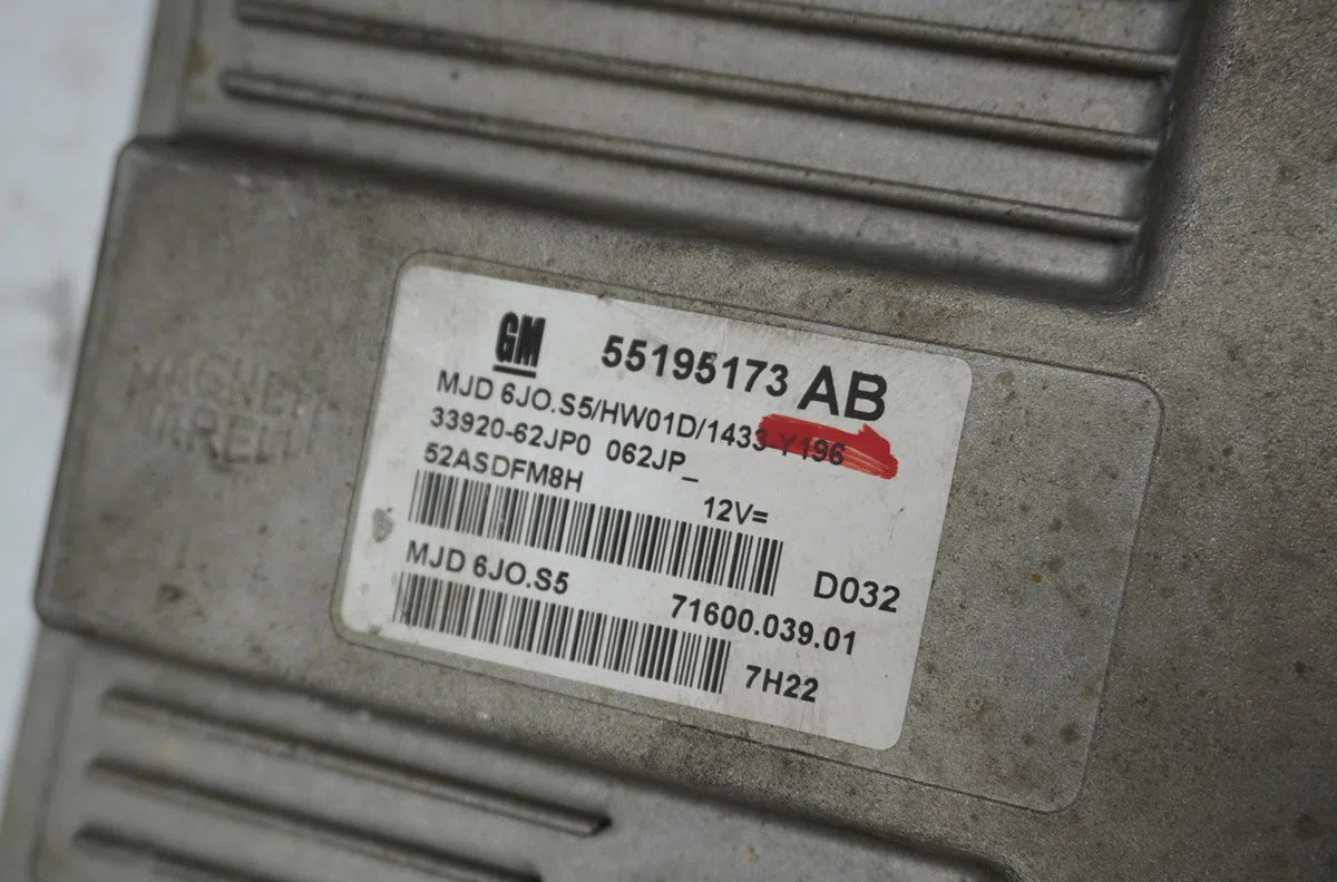Calculateur moteur Suzuki SWIFT III (MZ, EZ) 1.3 ddis (rs 413d) (2005) 5 portes occasion — photo 2