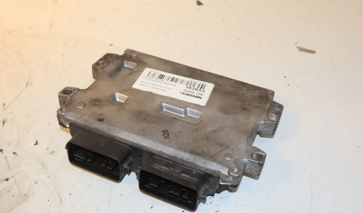 Calculateur moteur Suzuki SWIFT III (MZ, EZ) 1.3 (rs 413) (2005) occasion — photo 2