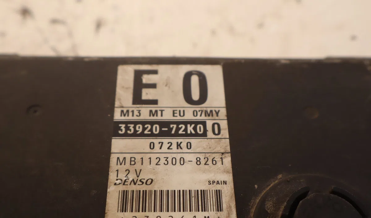 Calculateur moteur Suzuki SWIFT III (MZ, EZ) 1.3 (rs 413) (2005) occasion — photo 4
