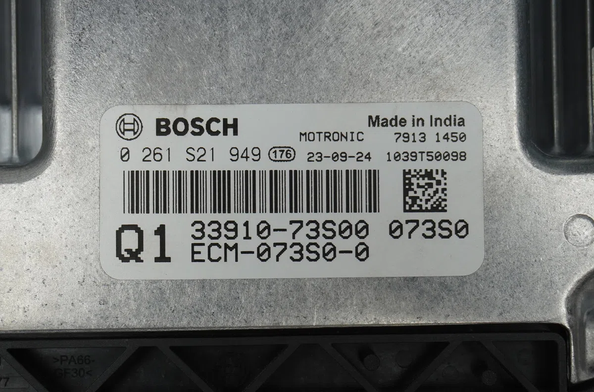 Calculateur moteur Suzuki SWIFT V (AZ) 1.2 hybrid (mild hybrid) (a2l412) (2020) 5 portes occasion — photo 3