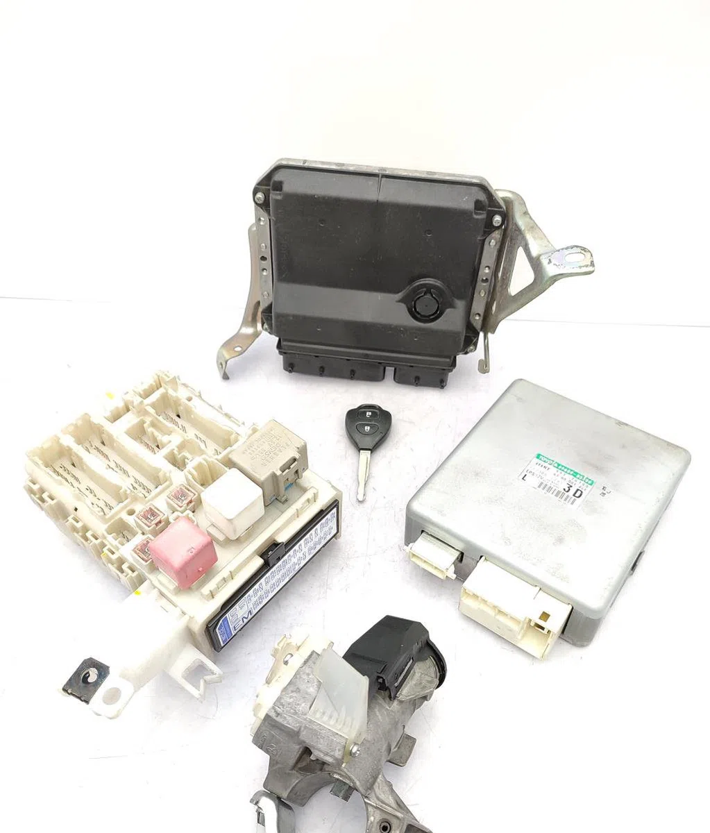 Calculateur moteur TOYOTA AURIS 1 PHASE 1 occasion — photo 3
