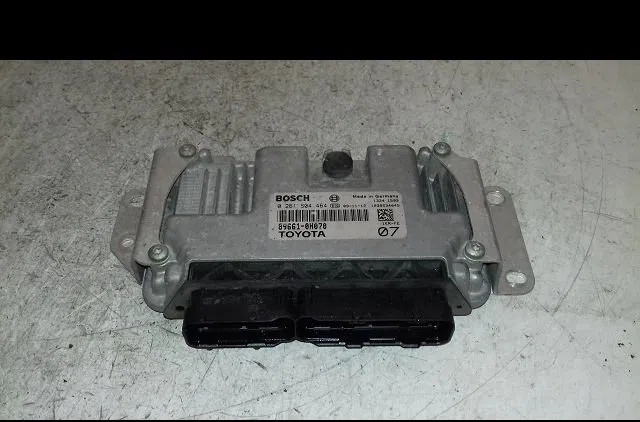 Calculateur moteur Toyota AYGO (_B1_) 1.0 (kgb10_) (2005-2014) 5 portes occasion